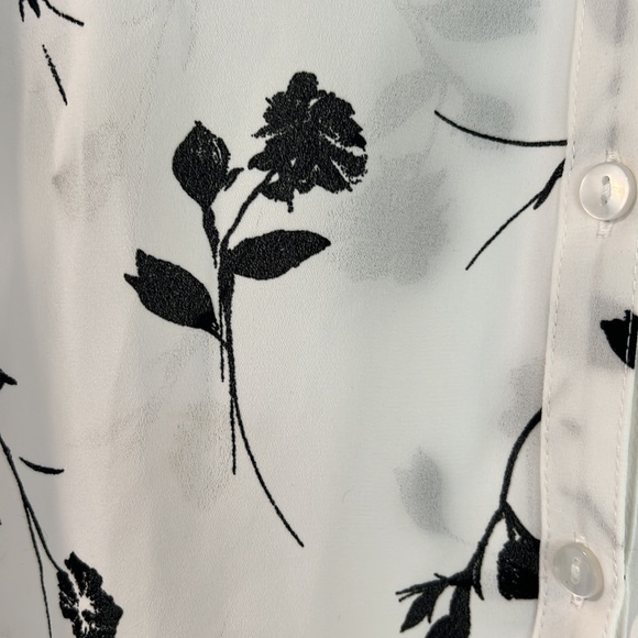 Fortune & Ivy button down blouse - Picture 4 of 4